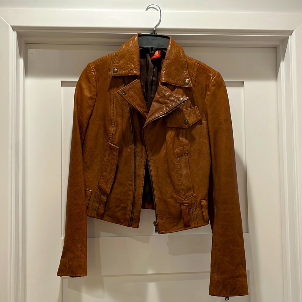 Dondup 100% genuine leather jacket.